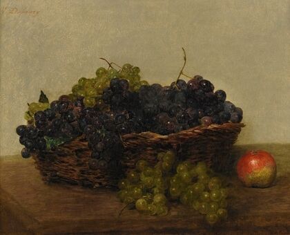 Basket with grapes — size preview