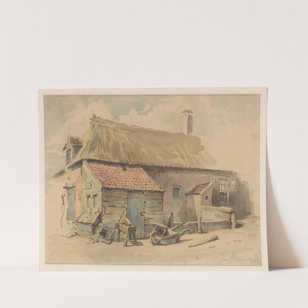 Boerenhuis met houten aanbouw, ervoor een kruiwagen en een slijpsteen by Jan Striening