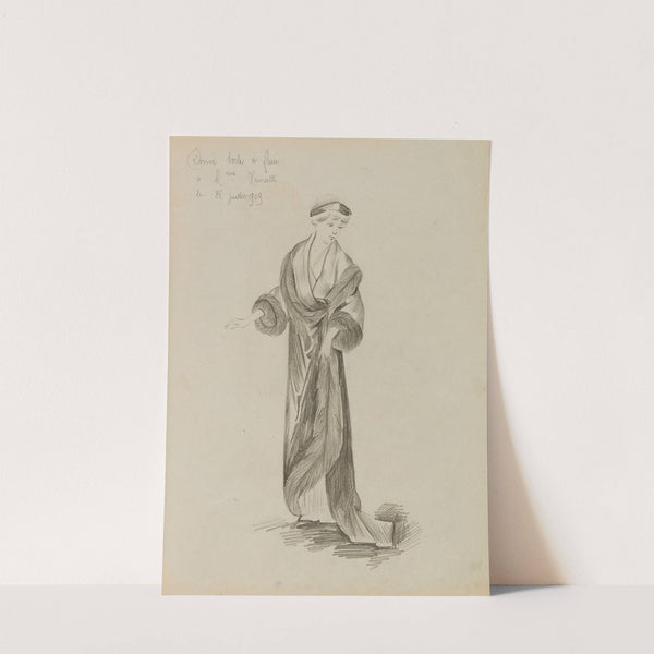 Figure de femme de trois quarts portant un manteau sur robe longue (1909-1911)