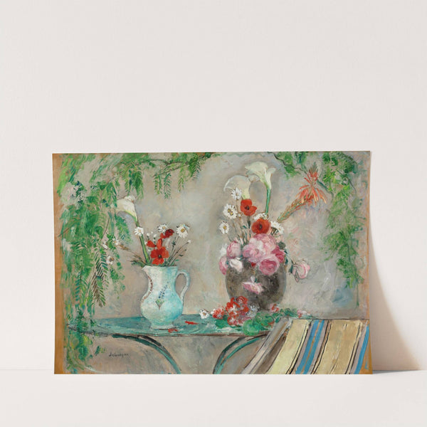 Fleurs sur une table sur une terrasse by Henri Lebasque