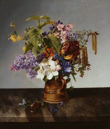 Garden bouquet in the jug