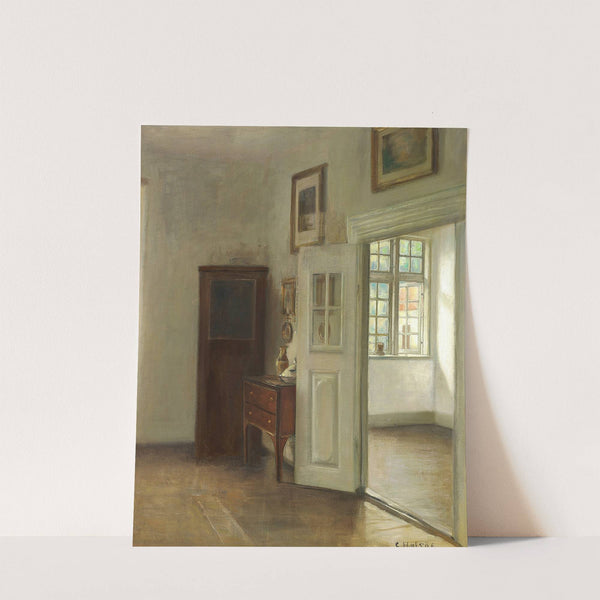 Interiør med åben dør by Carl Holsøe