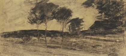 Landschaft, links kleiner Hügel, davor drei Bäume, rechts Haus