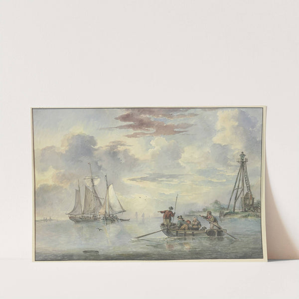 Ruhige See, die Sonne geht auf, im Vordergrund steuert ein Boot mit mehreren Personen zwei Schiffen zu, rechts am Ufer die Laterne by Leendert de Koningh