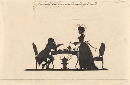 Silhouetten van man en vrouw aan de thee