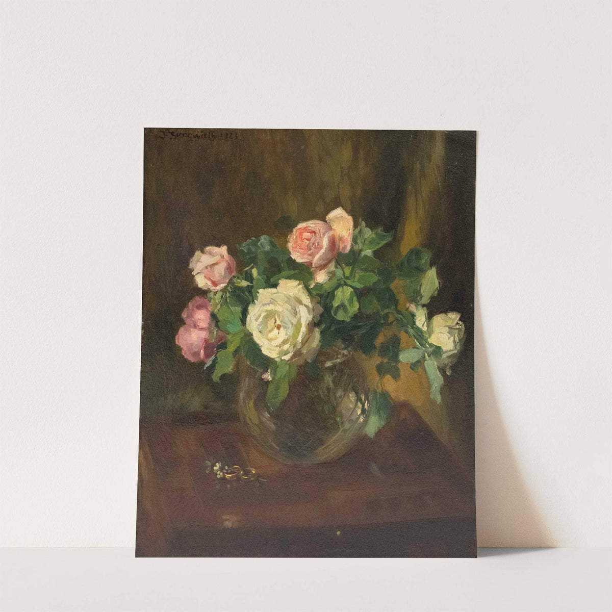 Stillleben mit Rosen in Glasvase und zwei Eheringen by Josef Jungwirth