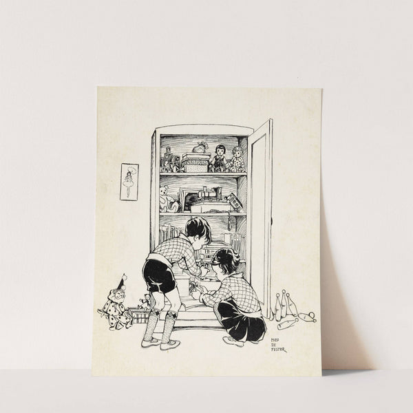 Twee kinderen voor een speelgoedkast by Miep de Feijter