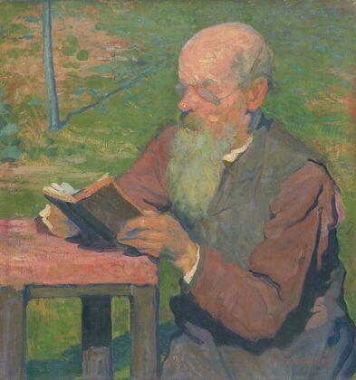 A reading old man
