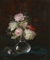 Bouquet de fleurs dans un vase en verre reflÃ©tant la fenÃªtre de l’atelier de l’artiste