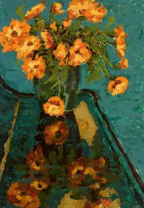Bouquet of camomiles and a piano