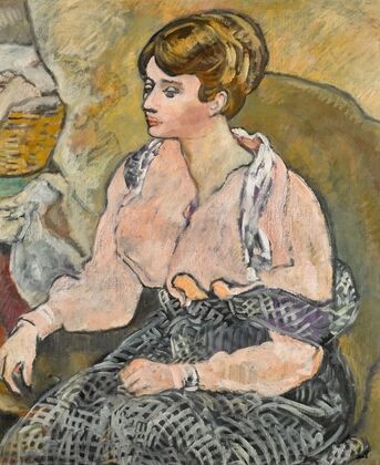Jeune femme au chemisier rose 