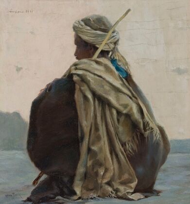 Louxor, arabe assis, de trois-quarts dos