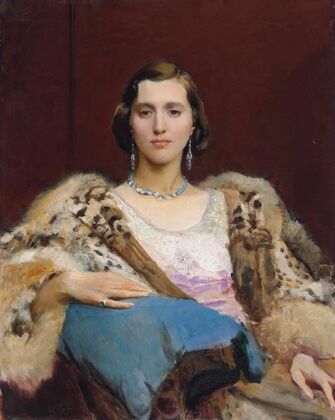 Portrait of Miss Dewitt wearing a leopard stole