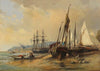 Segelschiffe und Fischerboote am bretonischen Strand
