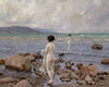To badepiger på en stenet strand