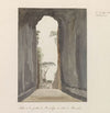 Uitgang van grot Crypta Neapolitana (of Grotta di Posillipo) aan de kust van Pozzuoli