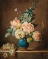 Vase de fleurs et raisins posés sur un entablement